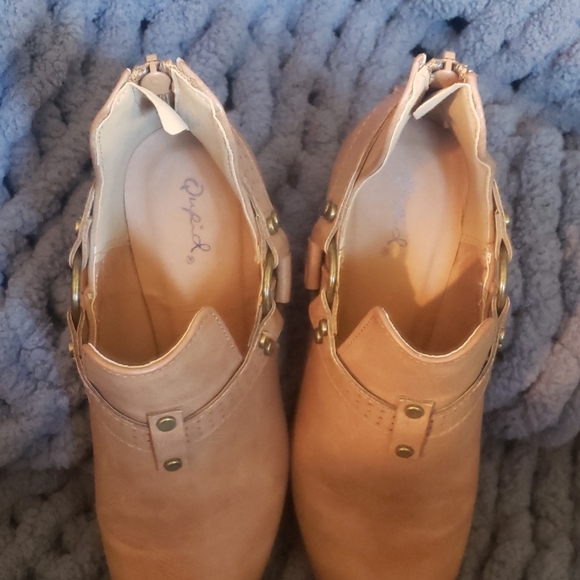 Mischa Camel cutout ankle boots - Picture 6 of 8